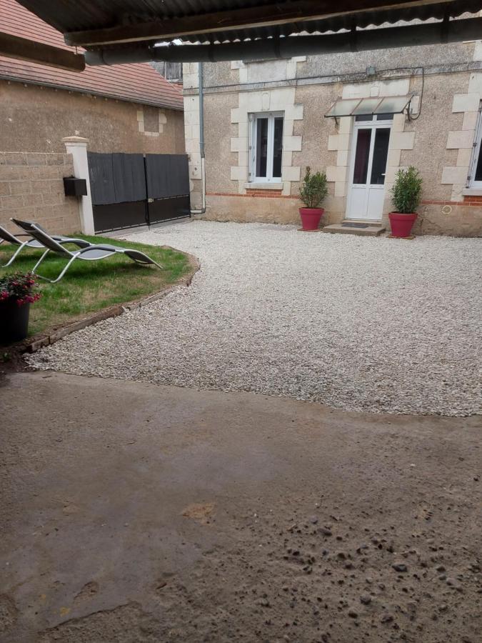 Maison De Bourg Paisible Parçay-sur-Vienne Kültér fotó