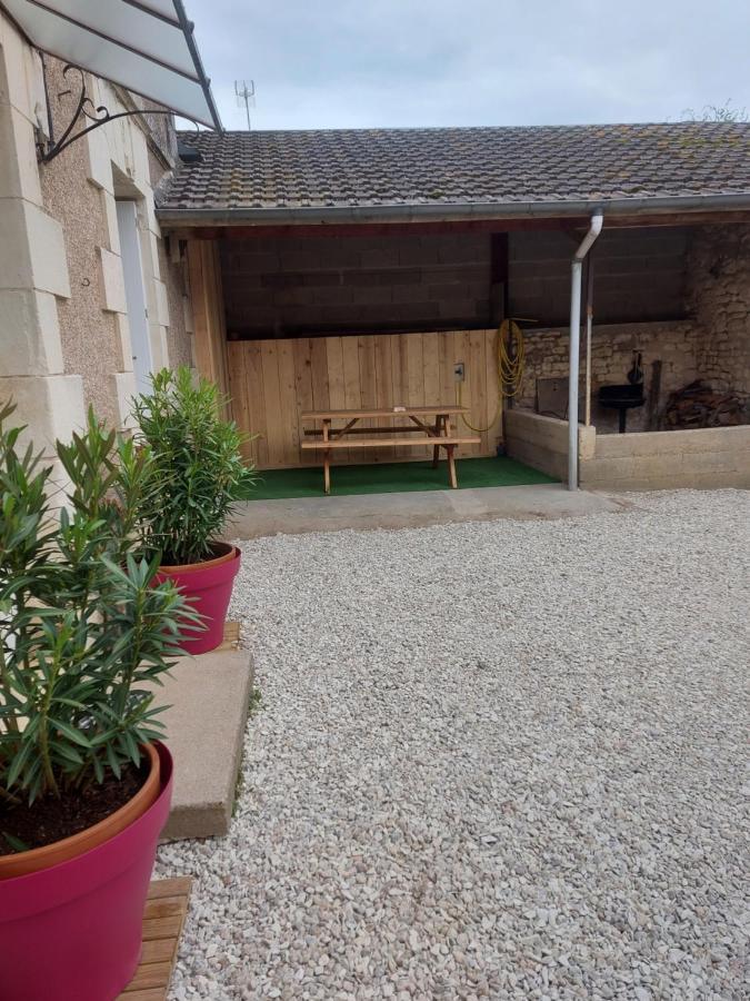 Maison De Bourg Paisible Parçay-sur-Vienne Kültér fotó
